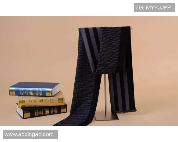 大连足球围巾的魅力与文化传承探讨，见证城市热情与团结精神